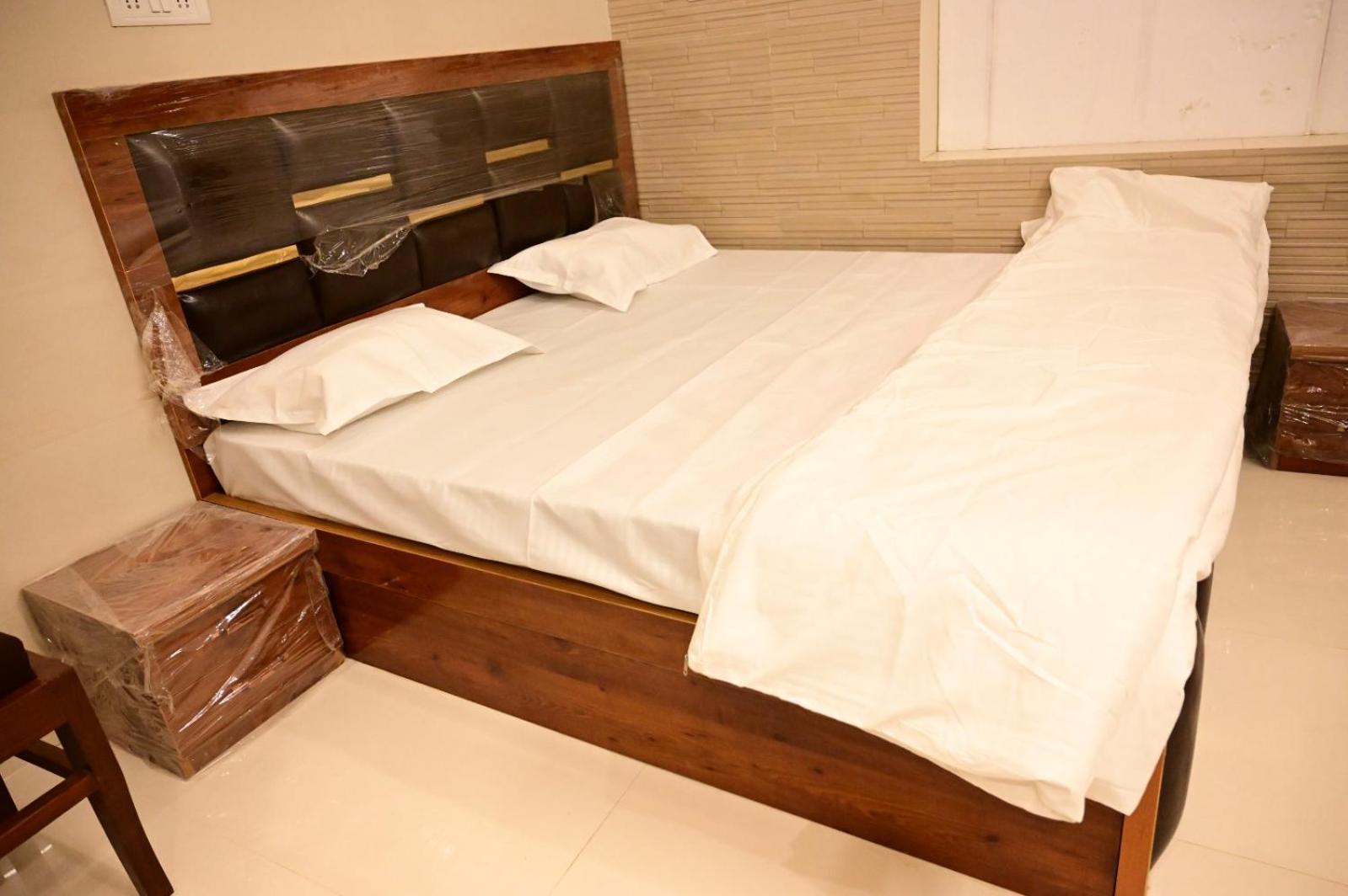 Hotel Sri Ram Lalla International Ayodhya Exterior foto